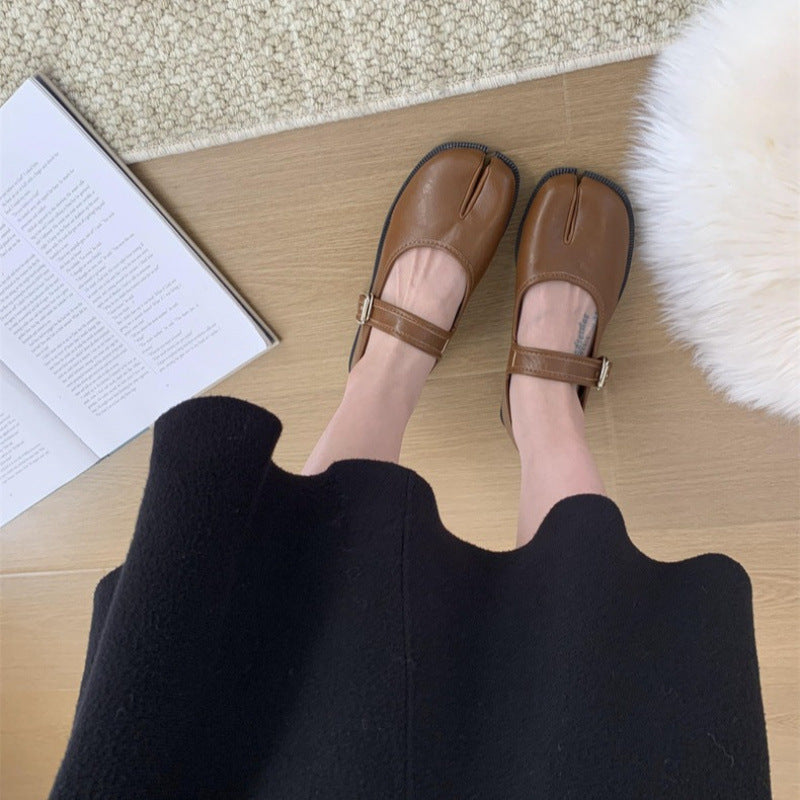 Split-toe Pig Trotter Shoes Women's Soft Sole Retro Mary