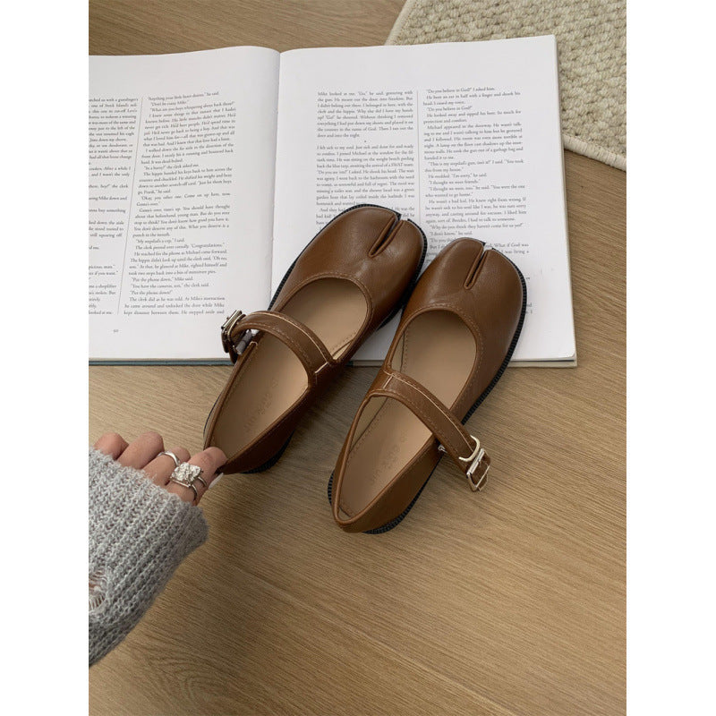 Split-toe Pig Trotter Shoes Women's Soft Sole Retro Mary