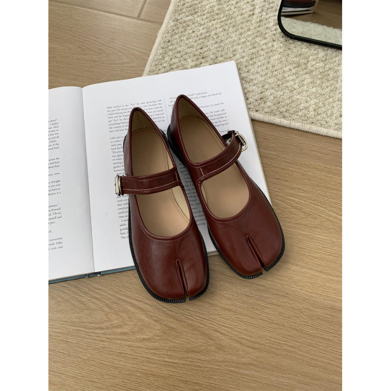 Split-toe Pig Trotter Shoes Women's Soft Sole Retro Mary