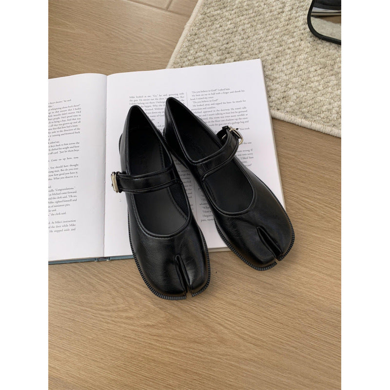 Split-toe Pig Trotter Shoes Women's Soft Sole Retro Mary