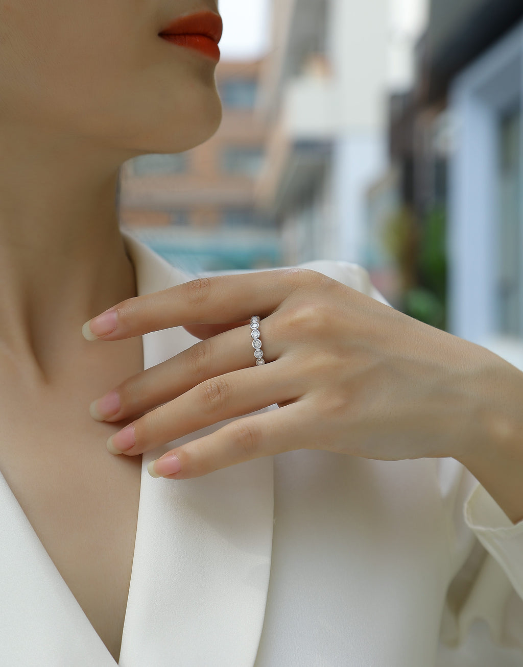 Emerging From The Cocoon - A Wedding Ring Set With Top-quality Moissanite S925 Silver And Platinum-plated Diamond Can Be Tested With A Diamond Pen. The Ring Is In Gold And Rose Gold